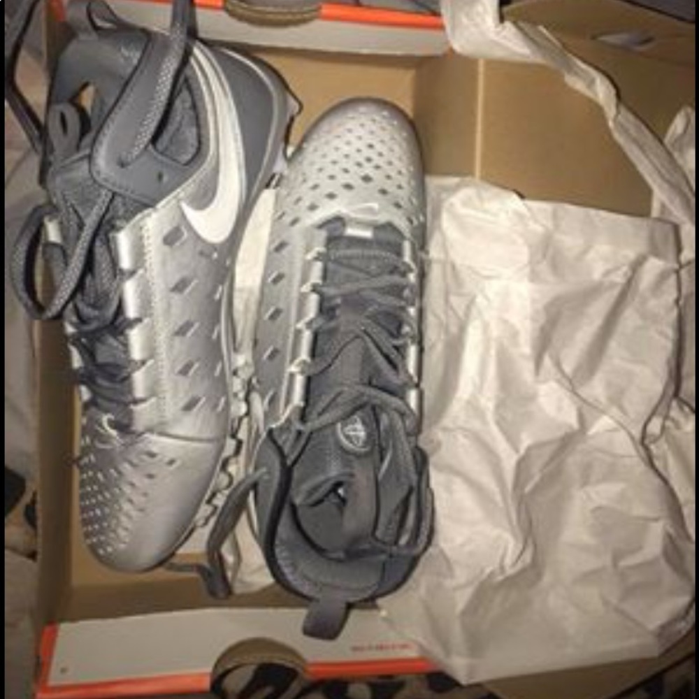 Lacrosse cleats NEVER WORN , Nike 5y